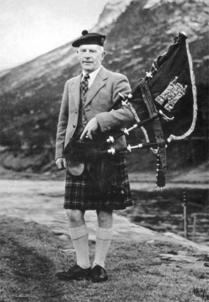 Ironically, Robert Urquhart Brown was actually a ghillie on the Balmoral estate, yet did not often wear ghillie brogues when competing.