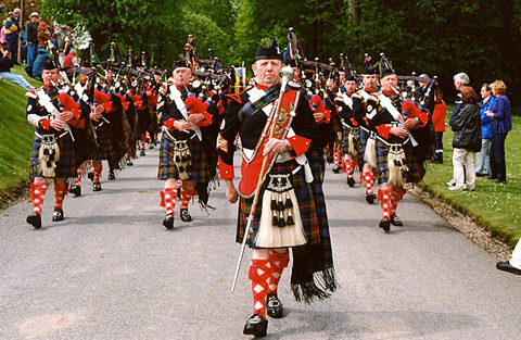 Atholl Highlanders march to the ballgame and Bermuda in June