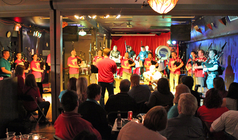 Toronto Police off in a Huff at 2011 el Mocambo concert (video highlights)