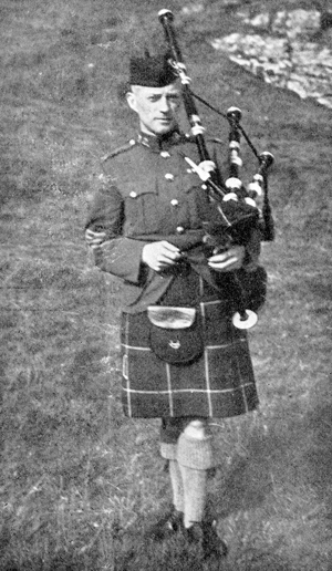 Pipe-Major Donald MacLeod, 1948.