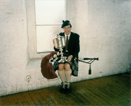 In 1986 with the Senior Piobaireachd trophy from the Argyllshire Gathering.