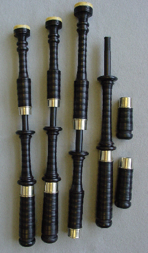 Easy to get fooled: nothing in this photo of a lovely old Lawrie set would tell you that it is in fact a 3/4-sized set ('reelpipes'). Even the seller didn't know.