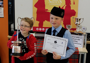 A few competitors with the World's trophy, and everyone got something for just participating.
