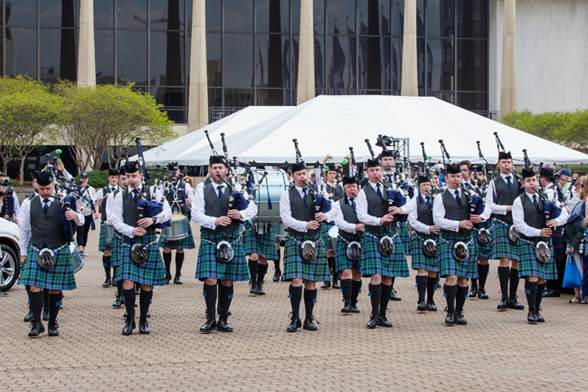 Inveraray & District coming on to the competition circle at the 2016 Virginia International Tattoo American Pipe Band Championships.