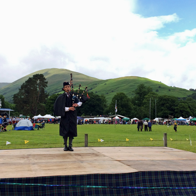 Chris Lee competing in the Senior solo piping at Luss.