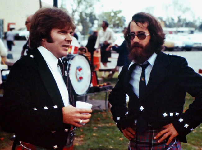 Pipe-Major Jamie Troy, City of Victoria, and Pipe-Major Hal Senyk, Triumph Street, Santa Rosa, 1978.