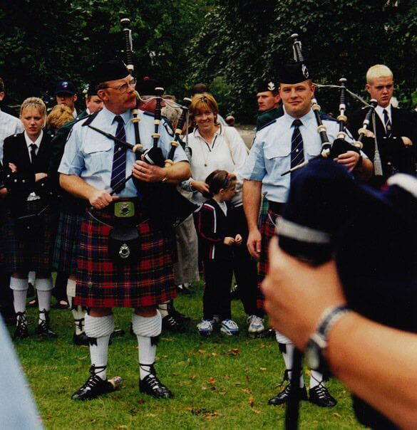 David McInerney and Adrian Melvin at final tuning at the 1998 World's.