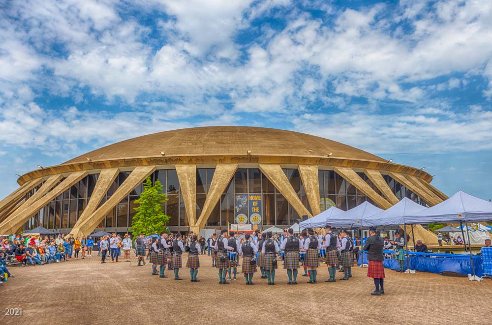 Carnegie Mellon University competes in front of the Scope Arena at Norfolk.