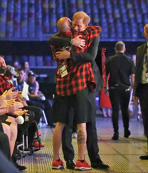 Prince Harry gives impassioned speech for Canadian piper at Invictus