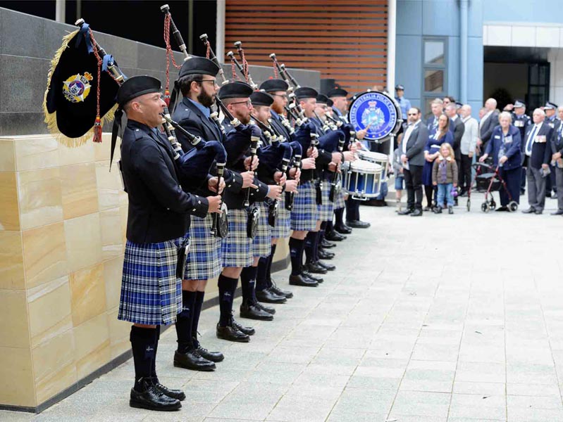 Grade 1 Western Australia Police Pipe Band put out APB for new pipe-major