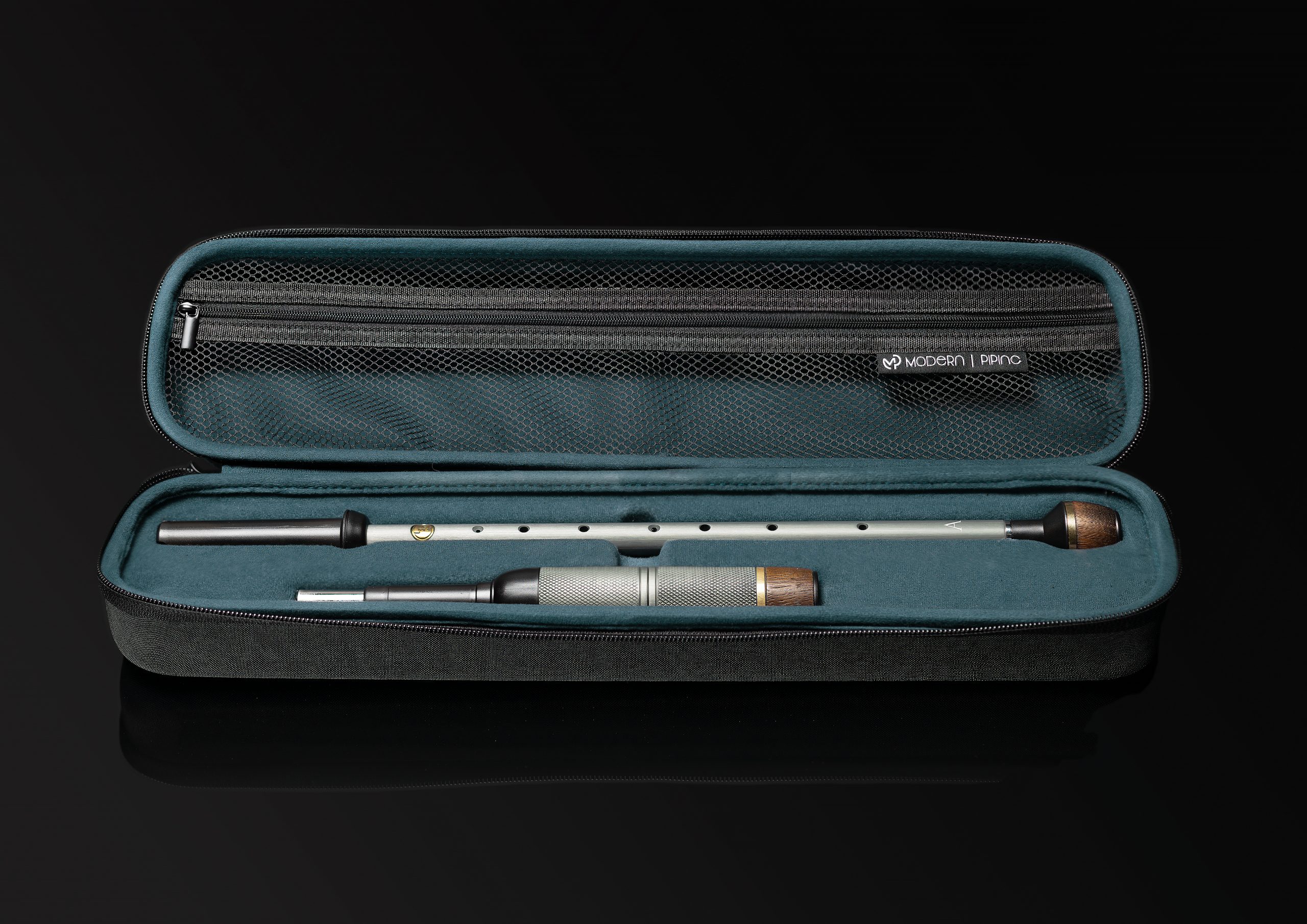The Hilton Chanter in accompanying custom case.