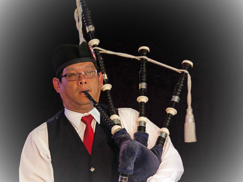 Quay, Wilson, Parsons, Rathnayake and Nield gather solo piping hardware in Melbourne