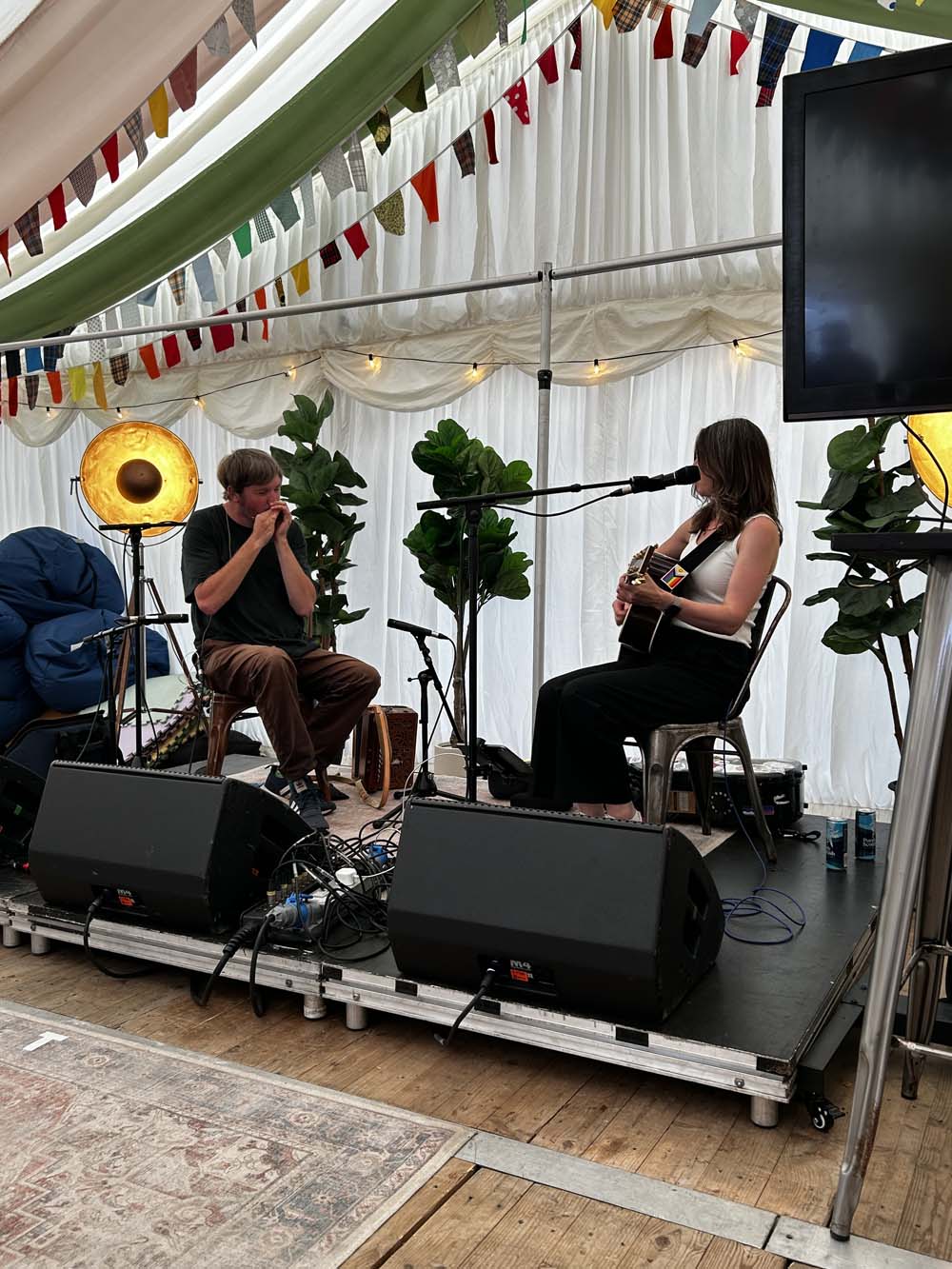 Will Pound and Jenn Butterworth astonishing a very warm room.